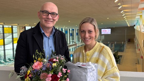 Geschäftsführer und Jubiläumsbesucherin im Nautiland