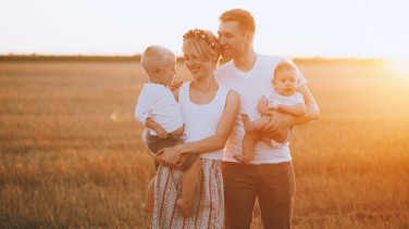 Familie in der Sonne