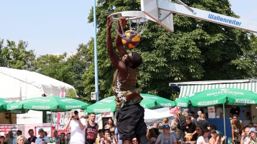 Miguel Crespin mit krachendem Slam-Dunk