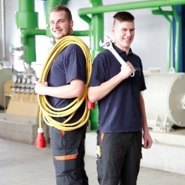 Anlagenmechaniker der WVV mit Ausrüstung