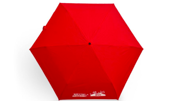 Roter Regenschirm