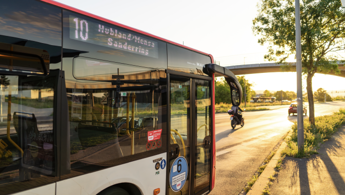 WVV Bus an Campusbrücke
