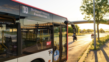Mit den Öffis hin & zurück