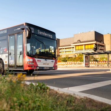 Bus vor Universität Würzburg