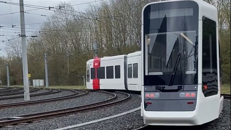 Erste Fahrt der Straßenbahn GT-F Erste Fahrt der Straßenbahn GT-F